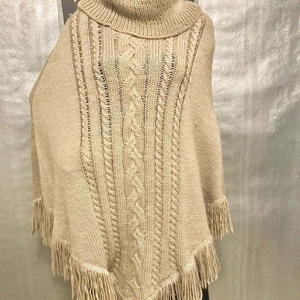 Torrid poncho - Picture 7 of 8